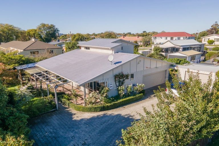 Photo of property in 16 Buchanan Street, Parkside, Timaru, 7910