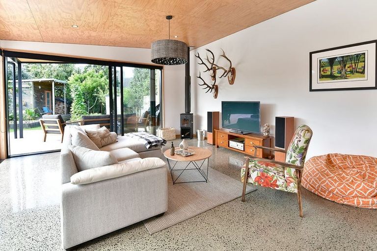 Photo of property in 59 The Circle, Manly, Whangaparaoa, 0930