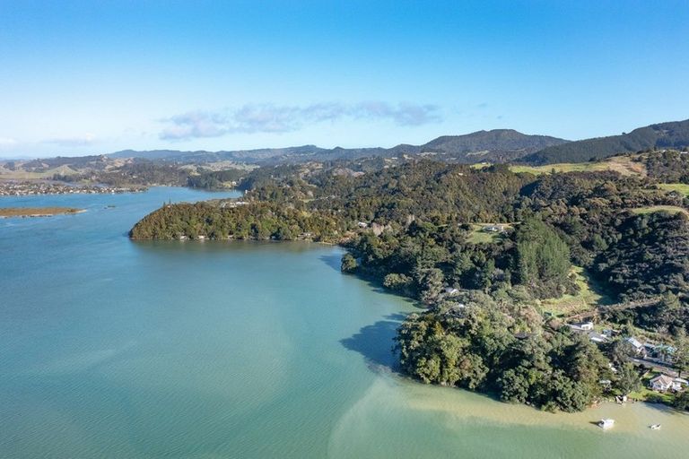 Photo of property in 415 Leigh Road, Whangateau, 0985