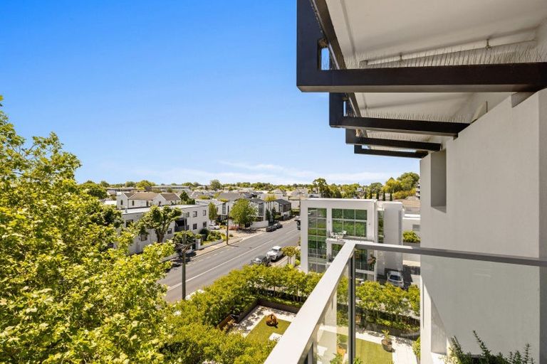 Photo of property in 401/18 Carlton Mill Road, Merivale, Christchurch, 8014