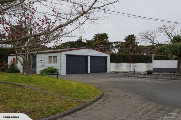Photo of property in 25 Taupaki Road, Taupaki, Henderson, 0782