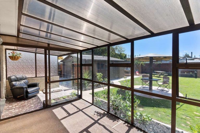 Photo of property in 22 Woodend Road, Woodend, 7610