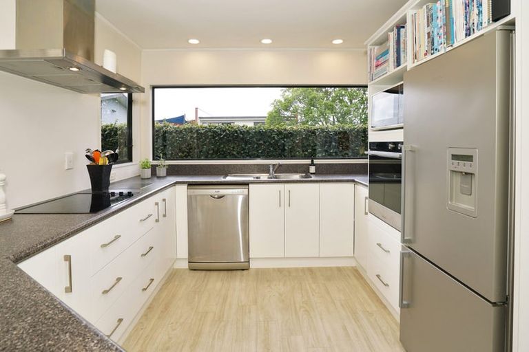 Photo of property in 32a Strowan Avenue, Fairfield, Hamilton, 3214