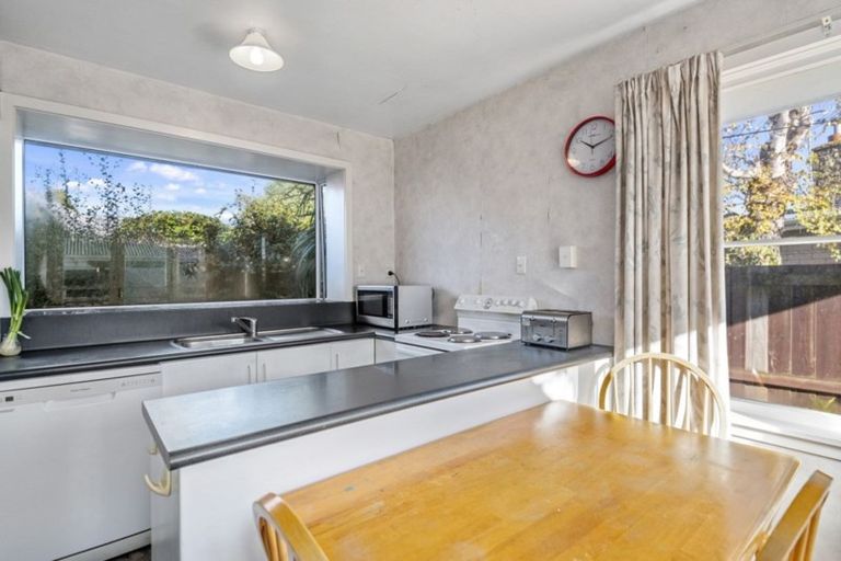 Photo of property in 11 Gainford Street, Avonhead, Christchurch, 8042