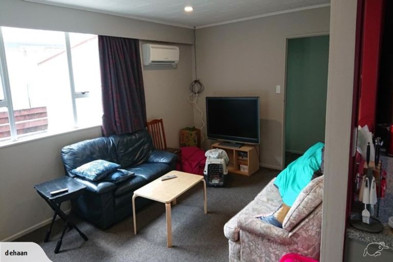 Photo of property in 6b Tulsa Grove, Totara Park, Upper Hutt, 5018