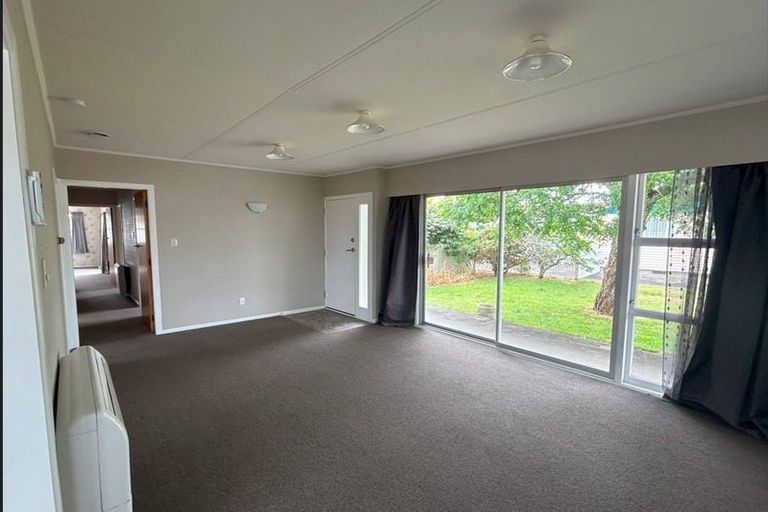 Photo of property in 14 Hornsby Street, Carterton, 5713