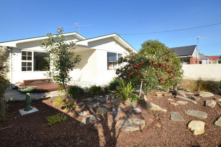 Photo of property in 165 Oxford Street, South Dunedin, Dunedin, 9012