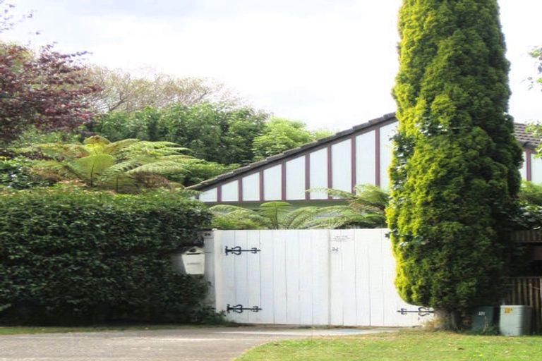 Photo of property in 34 Whirinaki Crescent, Heretaunga, Upper Hutt, 5018