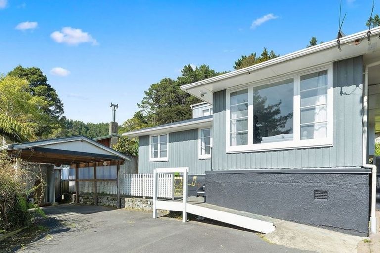 Photo of property in 132a Wyndham Road, Pinehaven, Upper Hutt, 5019