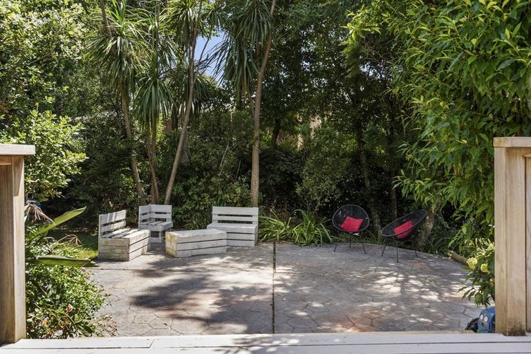 Photo of property in 66 Gledstane Road, Stanmore Bay, Whangaparaoa, 0932