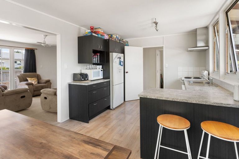 Photo of property in 32 Philip Street, Carterton, 5713