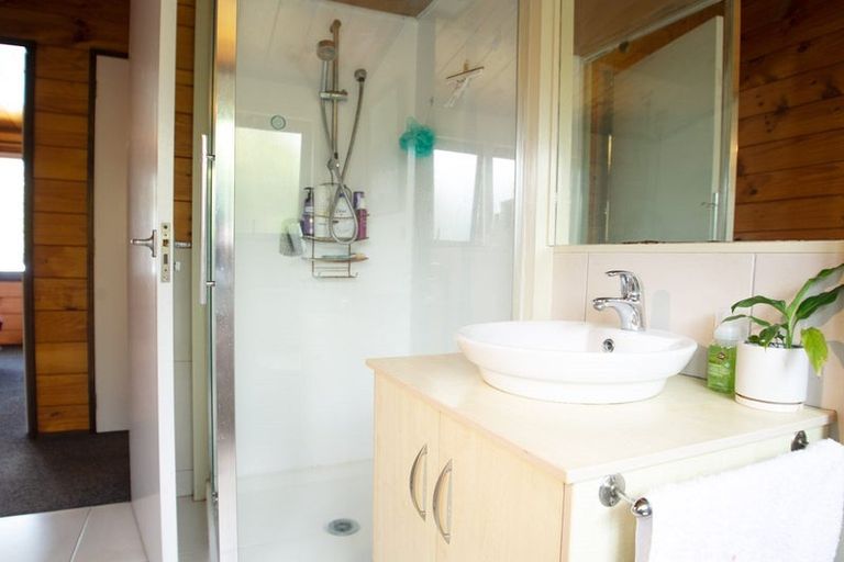 Photo of property in 15 Waitawa Place, Lynmore, Rotorua, 3010