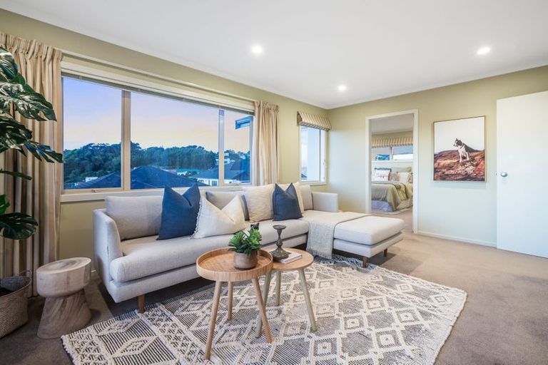 Photo of property in 19 Aspiring Terrace, Aotea, Porirua, 5024