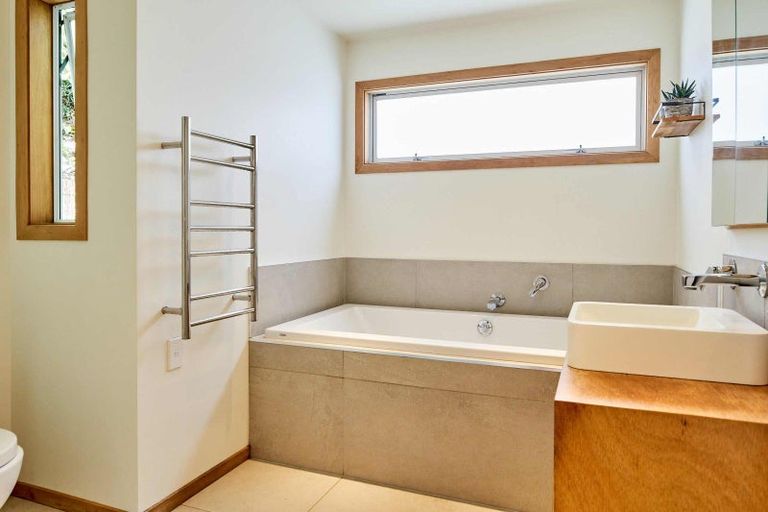 Photo of property in 101 Cluny Road, Plimmerton, Porirua, 5026