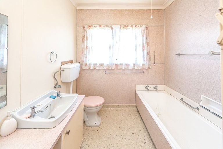 Photo of property in 151 Anzac Parade, Whanganui East, Whanganui, 4500