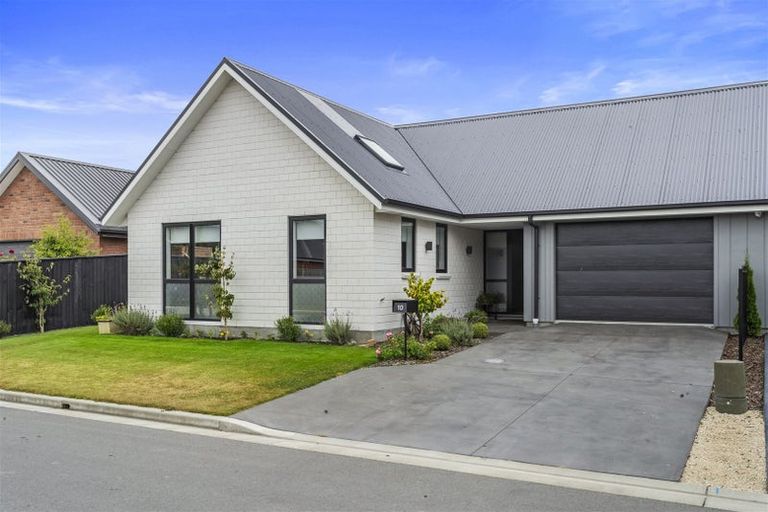 Photo of property in 10 Pembrook Close, Rangiora, 7400