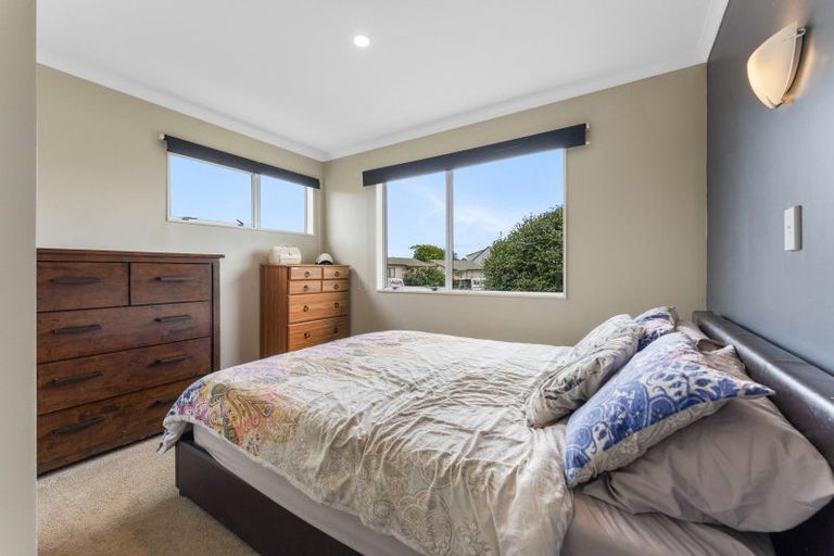 Photo of property in 28 Leander Place, Milson, Palmerston North, 4414