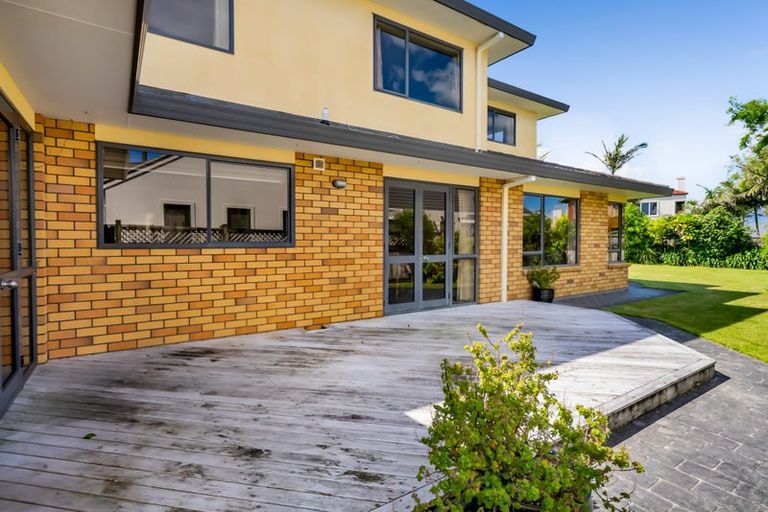 Photo of property in 102 Branch Road, Highlands Park, New Plymouth, 4312