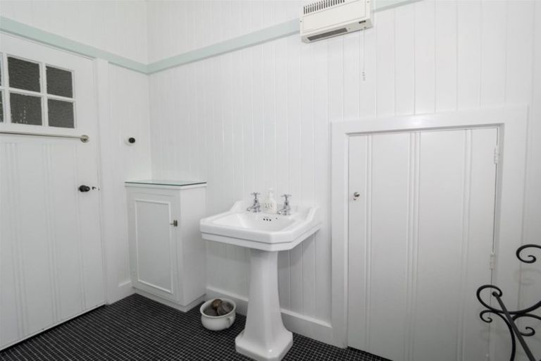 Photo of property in 112 Cameron Street, Ashburton, 7700