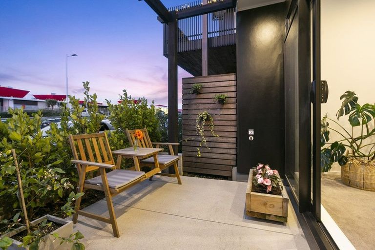 Photo of property in 81e Hobsonville Point Road, Hobsonville, Auckland, 0616