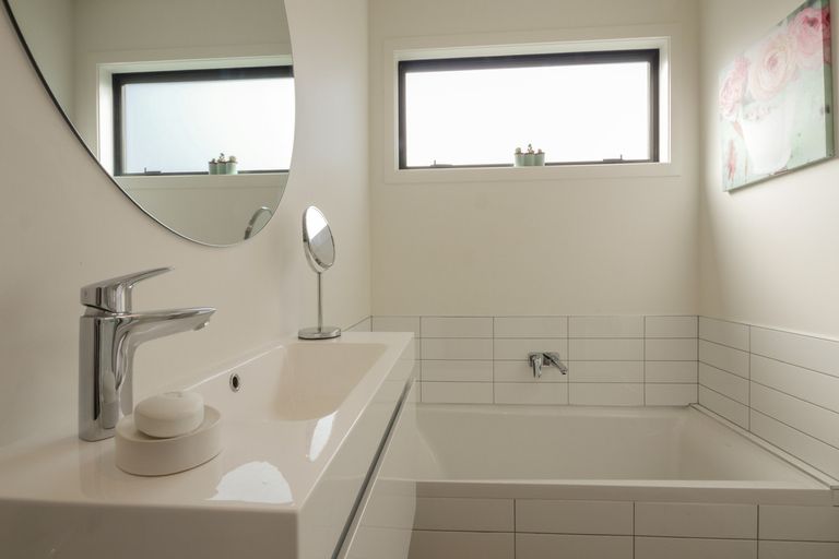 Photo of property in 111g Cliffs Road, Saint Clair, Dunedin, 9012