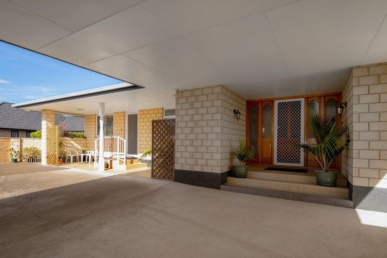 Photo of property in 12 Admiralty Place, Waikawa, Picton, 7220