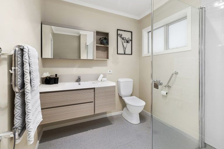 Photo of property in 51 Winston Street, Crofton Downs, Wellington, 6035