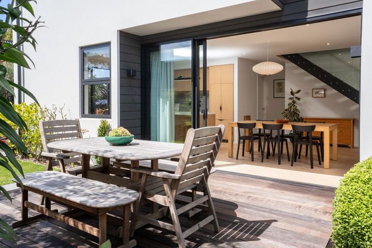 Photo of property in 52b Innes Road, St Albans, Christchurch, 8052