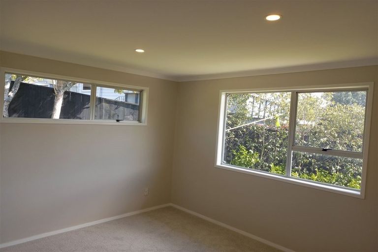 Photo of property in 23 Spinella Drive, Bayview, Auckland, 0629