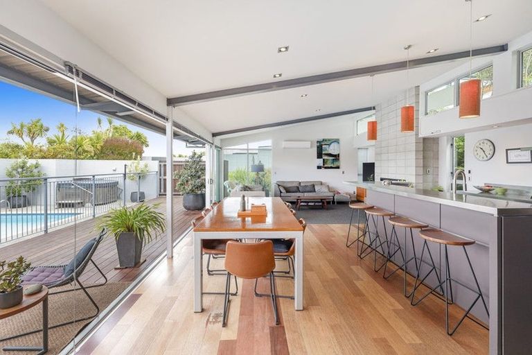 Photo of property in 3 Sasaram Lane, Cashmere, Christchurch, 8022