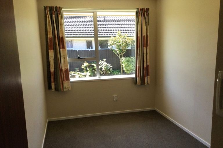 Photo of property in 1/26a Heaphy Place, Casebrook, Christchurch, 8051