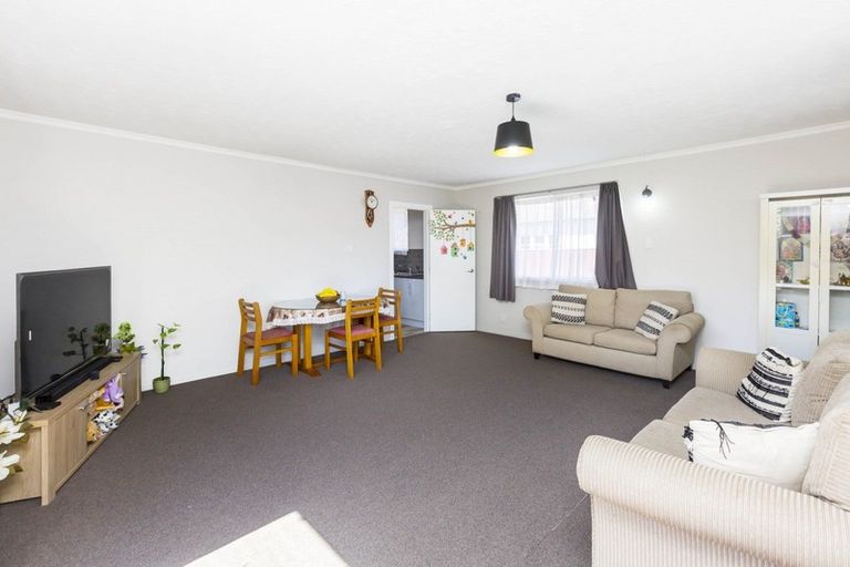 Photo of property in 2/39 Palmer Court, Silverstream, Upper Hutt, 5019
