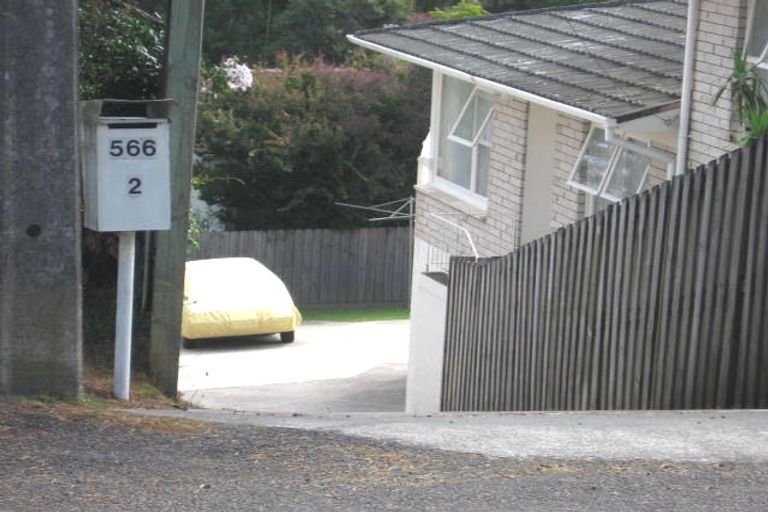 Photo of property in 2/566 Glenfield Road, Bayview, Auckland, 0629