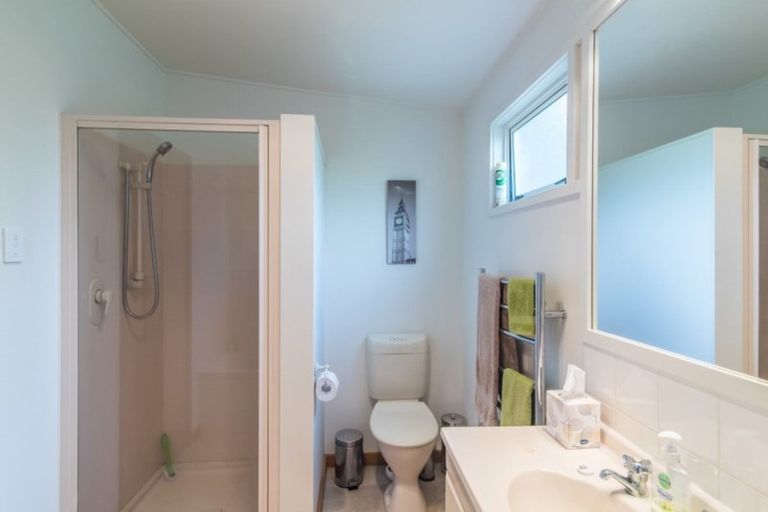 Photo of property in 87 Winara Avenue, Waikanae, 5036