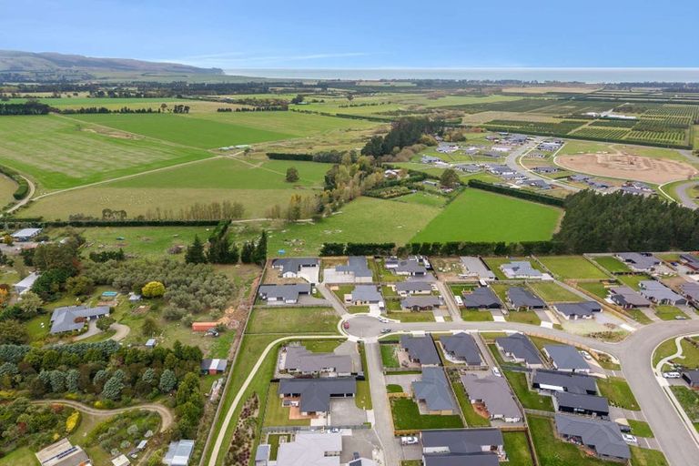 Photo of property in 2 Hunter Lane, Amberley, 7410