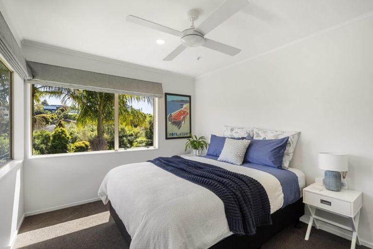 Photo of property in 8 Garden Lane, Torbay, Auckland, 0632