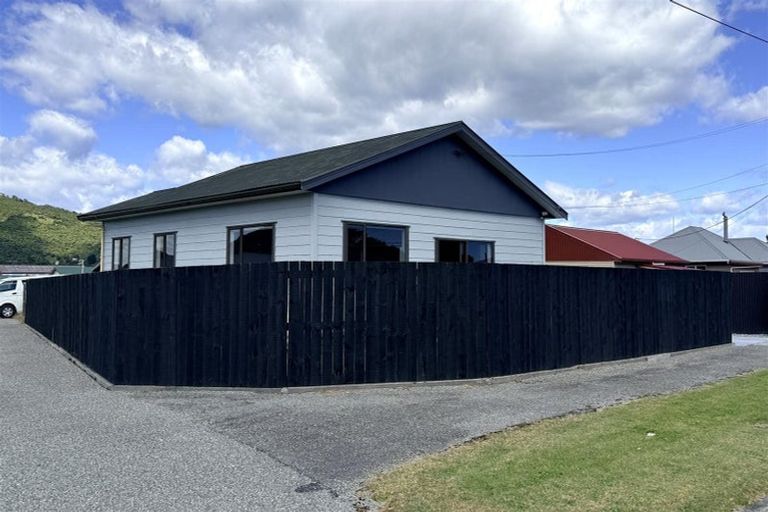 Photo of property in 43 Blake Street, Blaketown, Greymouth, 7805