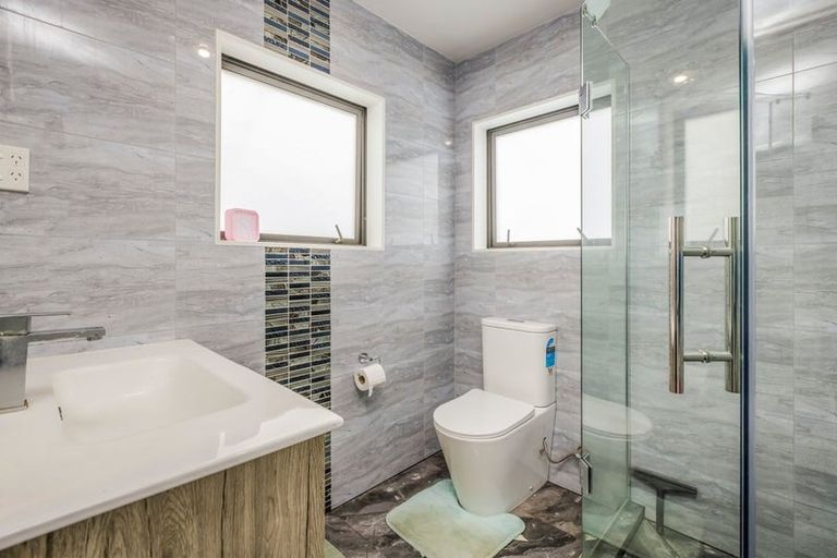 Photo of property in 7b Miami Street, Mangere East, Auckland, 2024