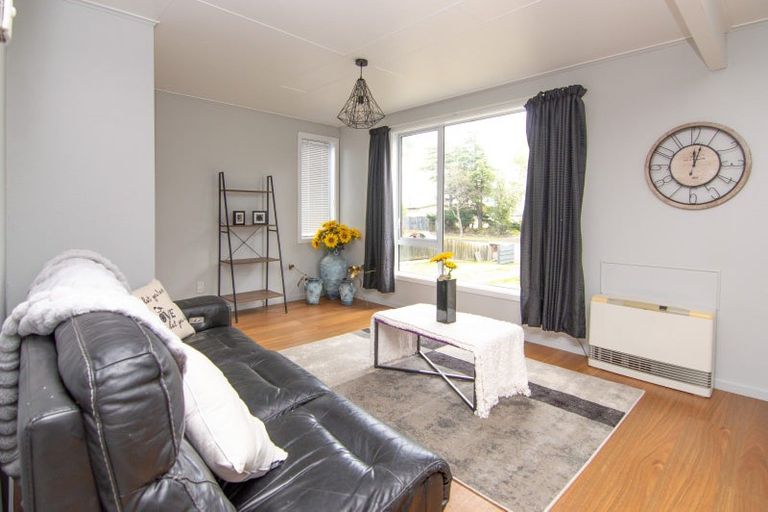 Photo of property in 53 Kaimanawa Street, Kelvin Grove, Palmerston North, 4414
