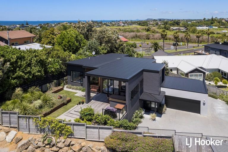 Photo of property in 17 Ralph Lane, Waihi Beach, 3611