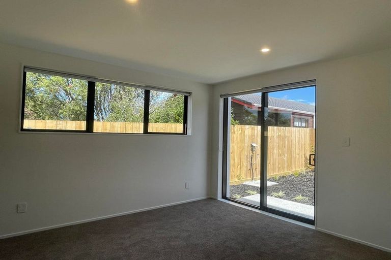 Photo of property in 51c West Harbour Drive, West Harbour, Auckland, 0618
