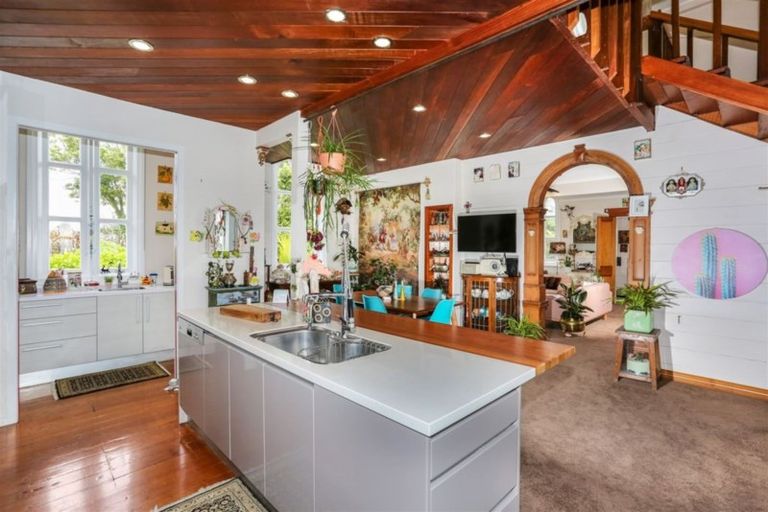 Photo of property in 53 Paparata Road, Bombay, 2675