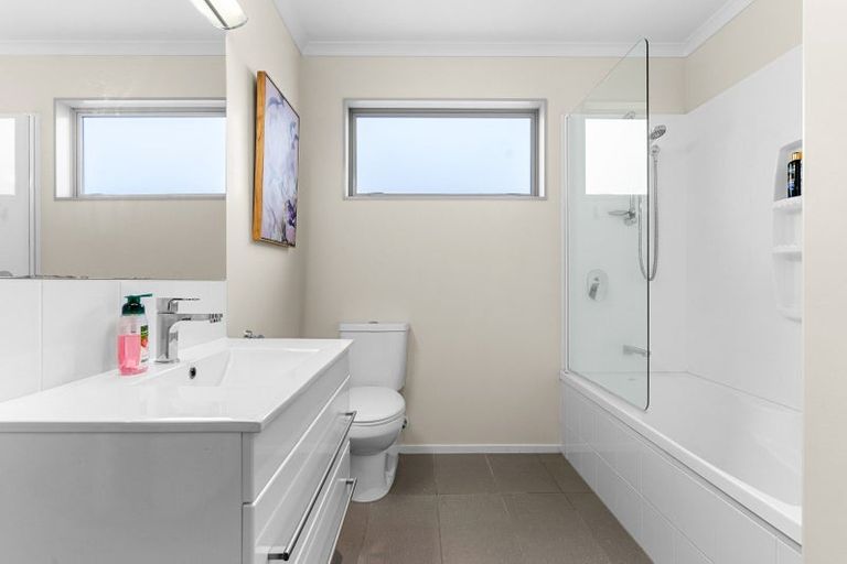 Photo of property in 23 Key West Drive, One Tree Point, 0118