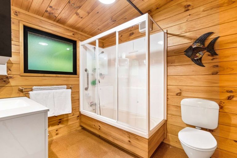 Photo of property in 9a Finlay Grove, Waikawa, Picton, 7220