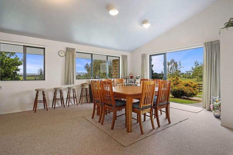 Photo of property in 800 Tuhikaramea Road, Ngahinapouri, Hamilton, 3290