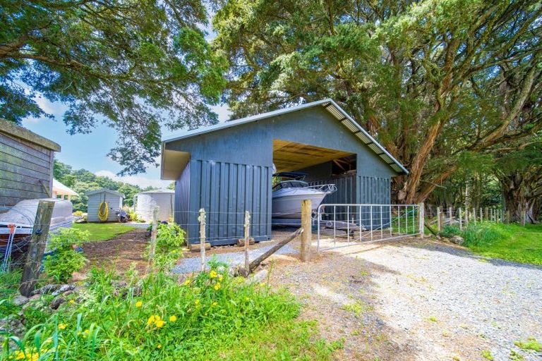 Photo of property in 141 Tauraroa Road, Maungakaramea, Whangarei, 0178