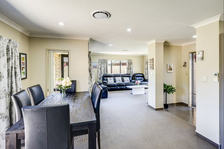 Photo of property in 208a Frimley Oaks, Frimley, Hastings, 4120