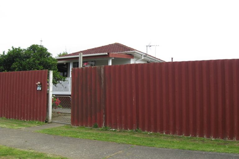 Photo of property in 2 Wimpey Street, Mangere, Auckland, 2022