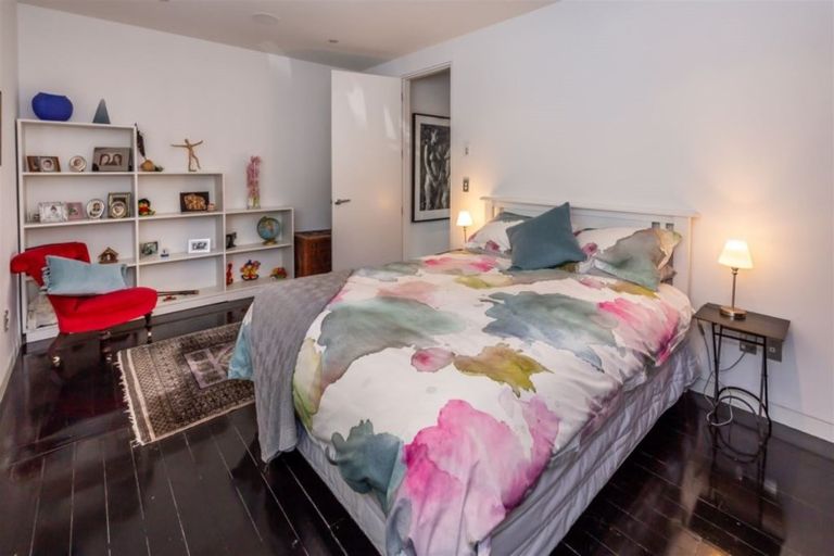 Photo of property in 100 Esplanade, Sumner, Christchurch, 8081