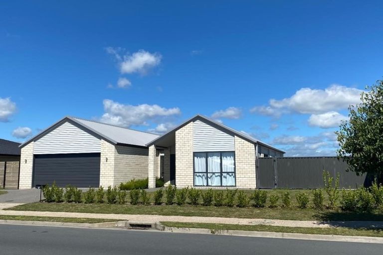 Photo of property in 18 Te Ranga Memorial Drive, Pyes Pa, Tauranga, 3112